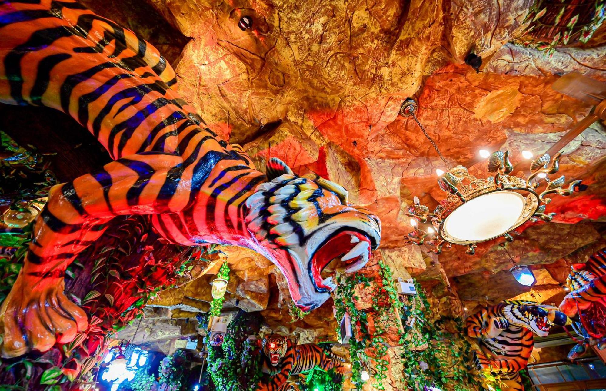 Tiger Complex Hotel Patong Extérieur photo