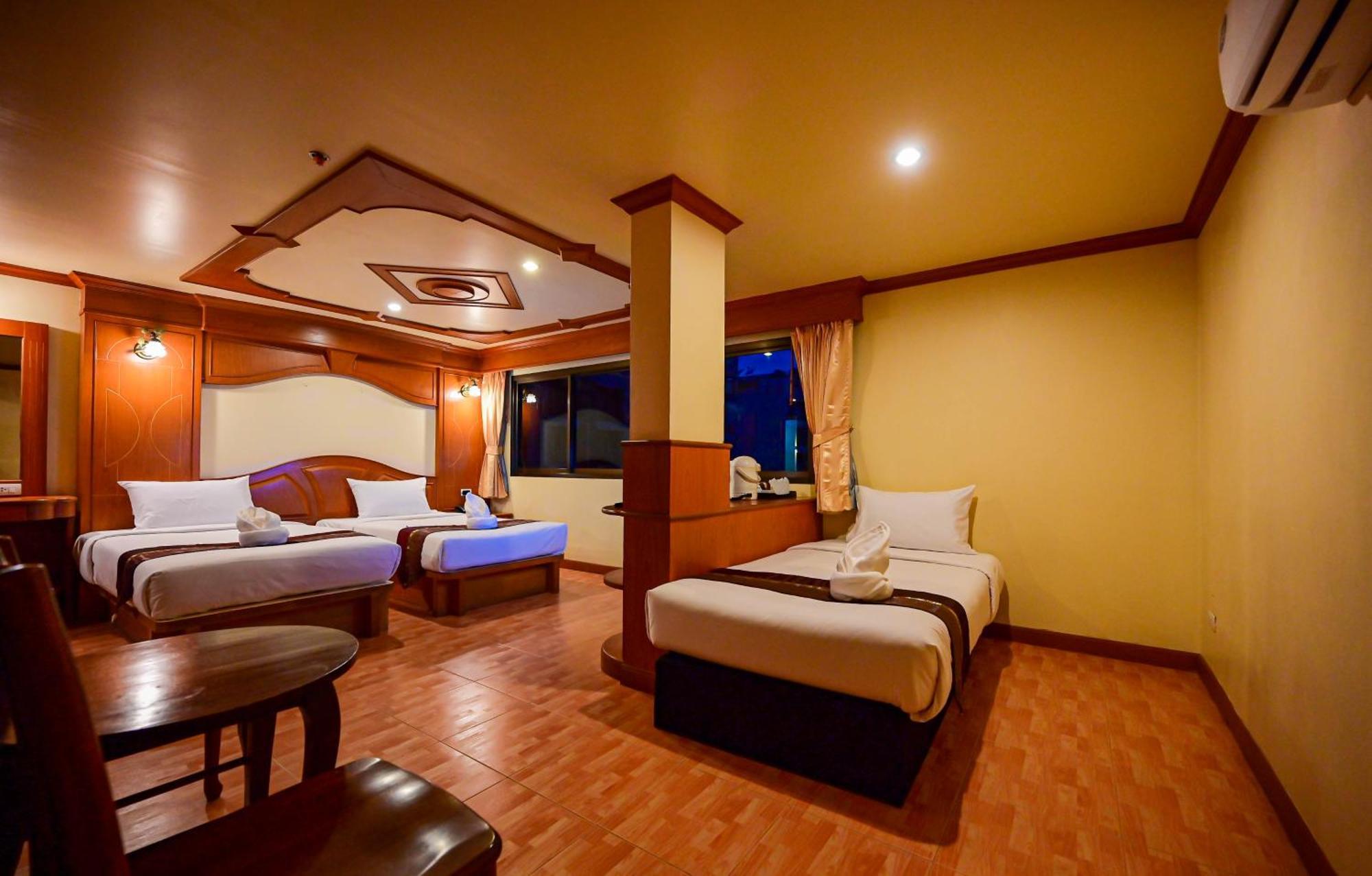 Tiger Complex Hotel Patong Extérieur photo